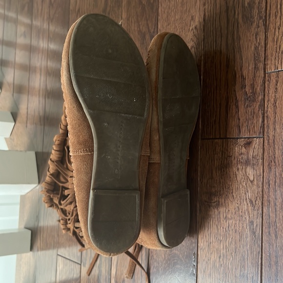 Gorgeous LC Lauren Conrad women’s fringe cognac tan booties size 6.5 - Picture 4 of 4